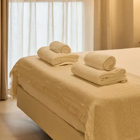 Aparthotel Arrels Mercat Boutique 4*